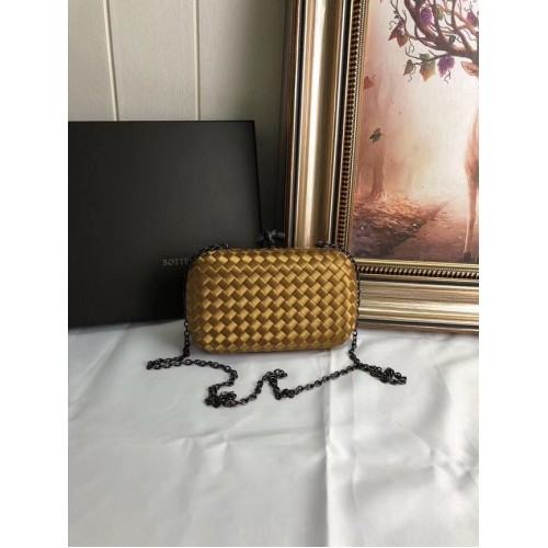 BOTTEGA VENETA Pochette in raso con rifiniture in pelle di serpente con nodo 62548 Bronzo