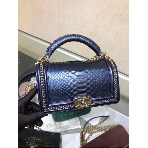 BOY CHANEL Borsa con patta con manico Pitone metallo finitura rutenio A94804 blu