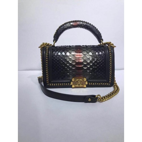 BOY CHANEL Borsa con patta con manico Pitone metallo finitura rutenio A94804 nero