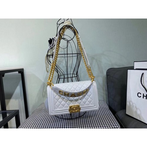 BOY CHANEL borsa pattina A67086 bianca