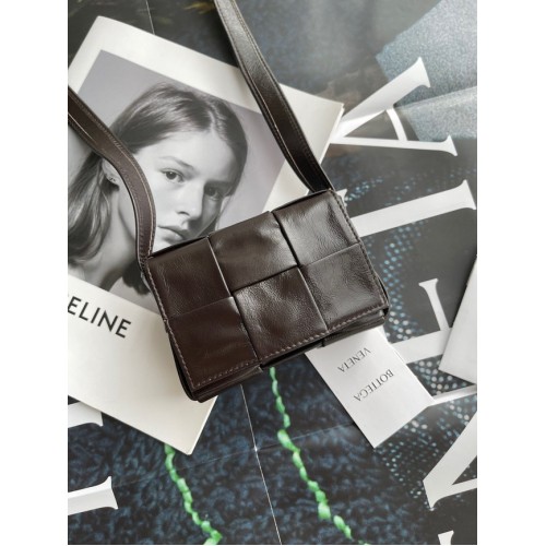 Bottega Veneta Candy Cassette A666688 Caffè