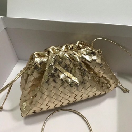 Bottega Veneta MINI POUCH 585852 oro