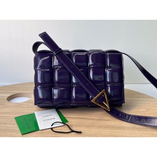 Bottega Veneta CASSETTA IMBOTTITA 591970 viola