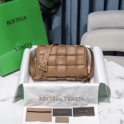 Bottega Veneta BORSA A CASSETTA IMBOTTITA 591970 Legno di sandalo