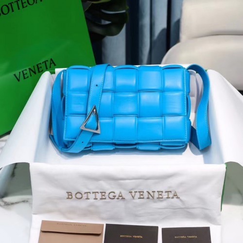 Bottega Veneta BORSA A CASSETTA IMBOTTITA 591970 blu