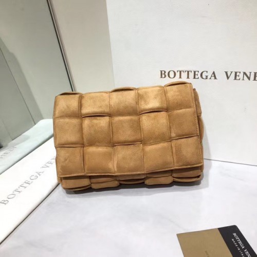 Bottega Veneta BORSA A CASSETTA IMBOTTITA pelle scamosciata 591970 marrone