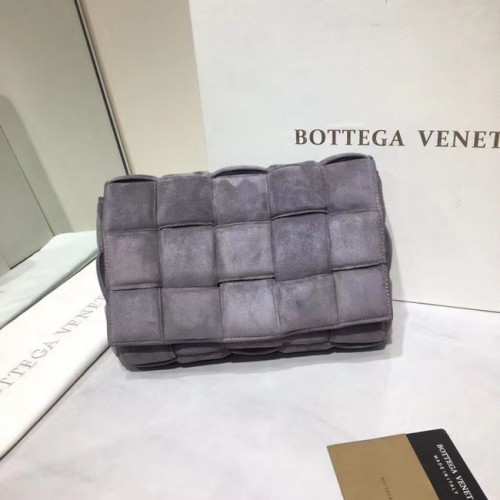 Bottega Veneta BORSA A CASSETTA IMBOTTITA camoscio 591970 grigio
