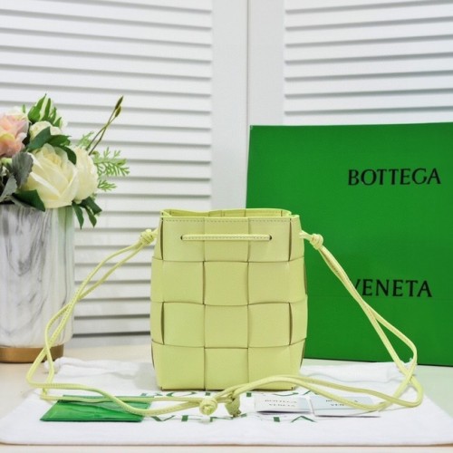 Bottega Veneta Small Cassette Bucket Bag 680218 Verde scintillante