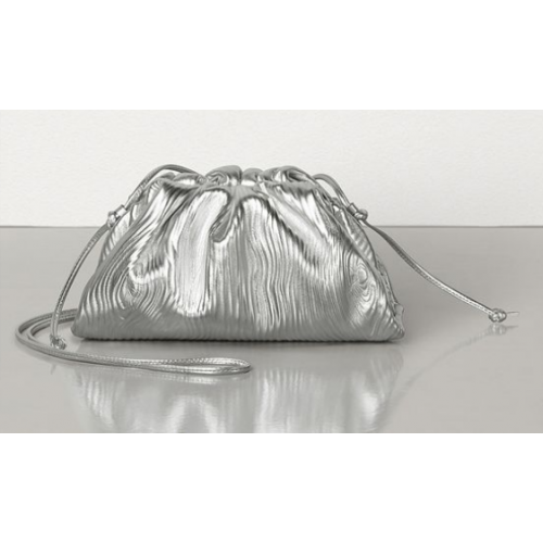 Bottega Veneta THE MINI POUCH 585852 SILouis VuittonER
