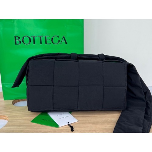Bottega Veneta borsa a spalla in nylon 591977 nero&verde