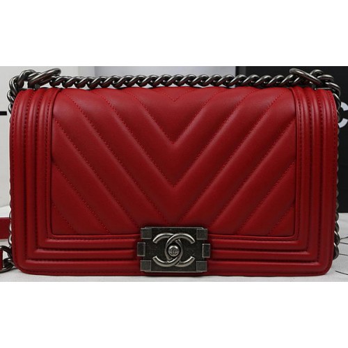 Boy Chanel Flap Bag Pelle di vitello Chevron Quilting A67025 Rosso