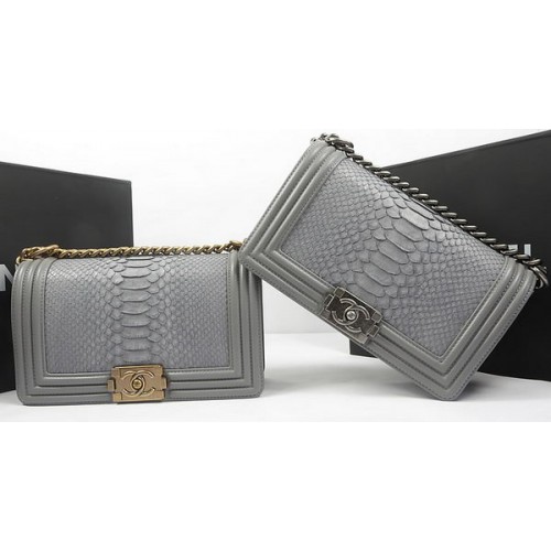 Boy Chanel Flap Bag originale in pelle di pitone A67025 grigio