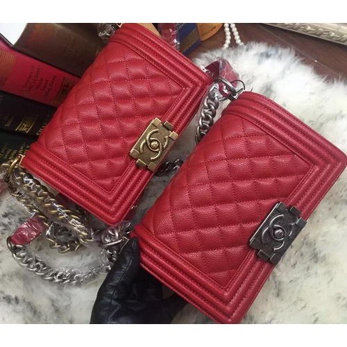 Boy Chanel Borsa a tracolla con patta Modello Cannage A67085 Rosso