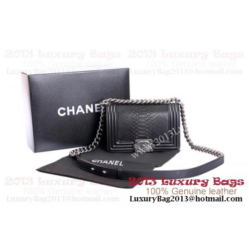 Boy Chanel Borsa a tracolla con patta in vera pelle di pitone A37006 nera