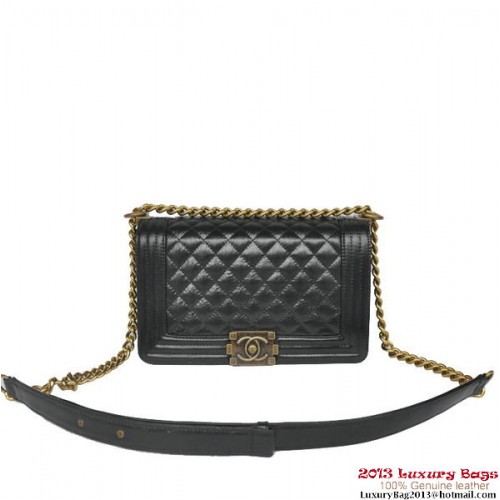 Boy Chanel Borsa a tracolla con patta in pelle iridescente A67086 nera