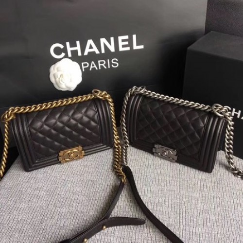 Boy Chanel Borsa a tracolla con patta in pelle di montone A67085 nera