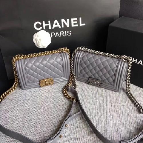 Boy Chanel Borsa a tracolla con patta Pelle di montone A67085 Grigio