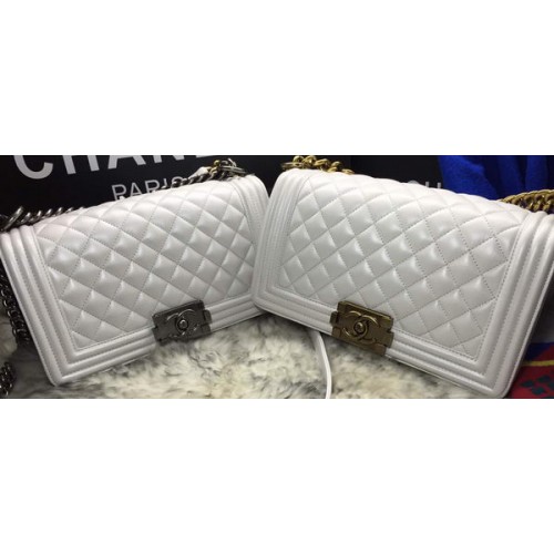 Boy Chanel Borsa a tracolla con patta in pelle di montone A67086 OffWhite