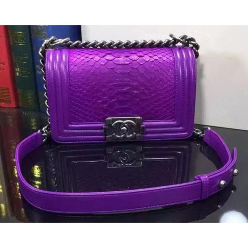 Boy Chanel Borsa a tracolla con patta in pelle di serpente A67085 Viola