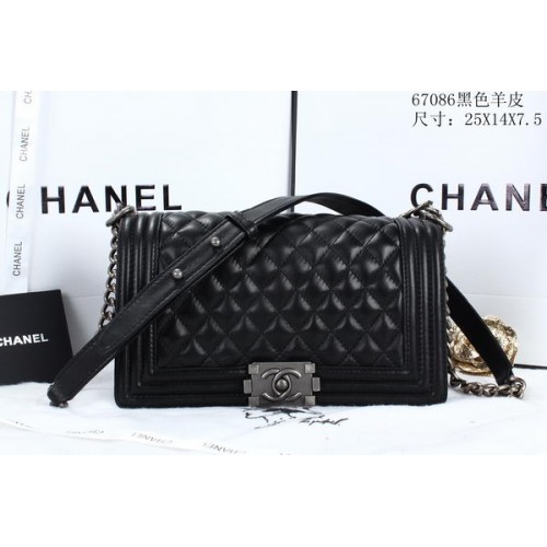 Boy Chanel Borse a spalla con patta in pelle di montone A67086 nera