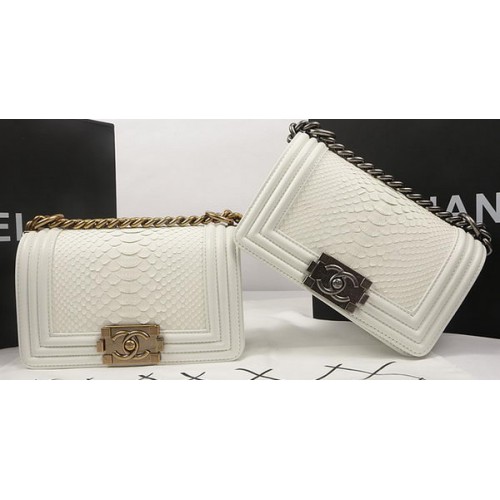 Boy Chanel mini Flap Bag Pelle di pitone originale A67085 OffWhite