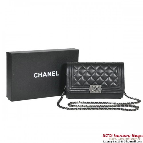 Boy Chanel mini borsa a tracolla con patta in pelle di montone nera