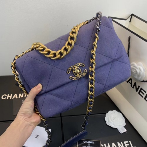 Borsa CHANEL 19 con patta AS1160 AS1161 viola