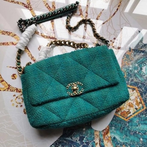 Borsa con patta CHANEL 19 AS1161 verde