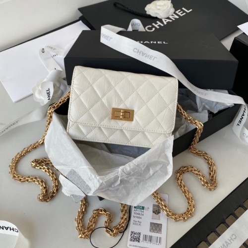 PORTAFOGLIO CHANEL CLASSIC CON CATENA AP1764 Pelle di vitello Metallo dorato AP1764 bianco