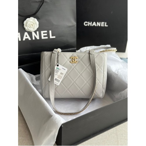 CHANEL Pelle di vitello metallo tonalità oro AS3508 grigio chiaro