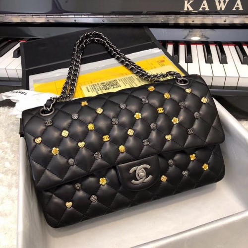 Borsa classica CHANEL Pelle di agnello Metallo finitura rutenio argentato A01112 Nero