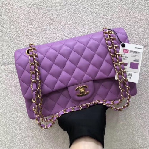 Borsa classica CHANEL in pelle di agnello viola 1112 metallo tono oro