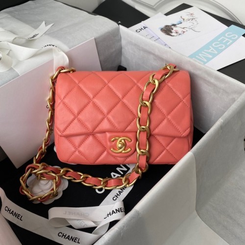 CHANEL Borsa a tracolla con patta in pelle di agnello 2022SS rosa