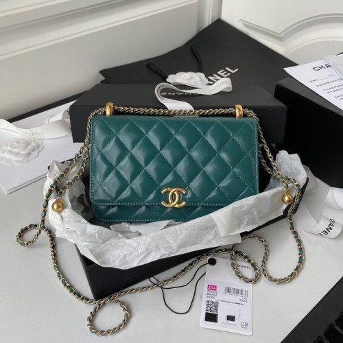 Borsa a tracolla con patta in pelle di agnello CHANEL AP2289 verde