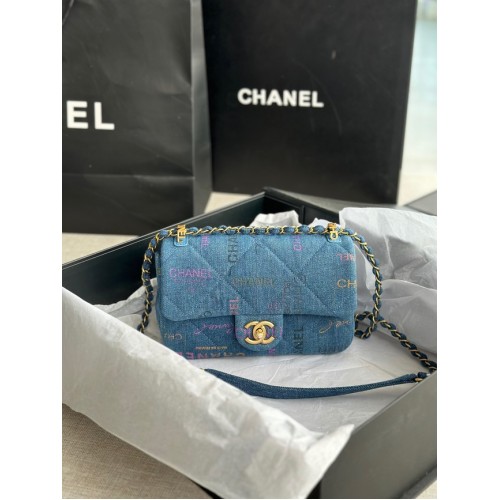 CHANEL Denim stampato metallo color oro AS3135 blu