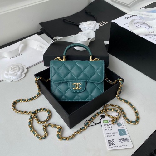 Portafoglio CHANEL micro mini con manico superiore sulla catena AP2200 verde