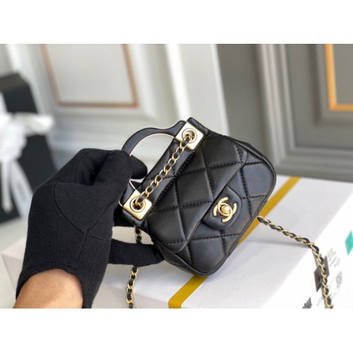 Portafoglio CHANEL micro mini con manico superiore sulla catena AP2206 nero