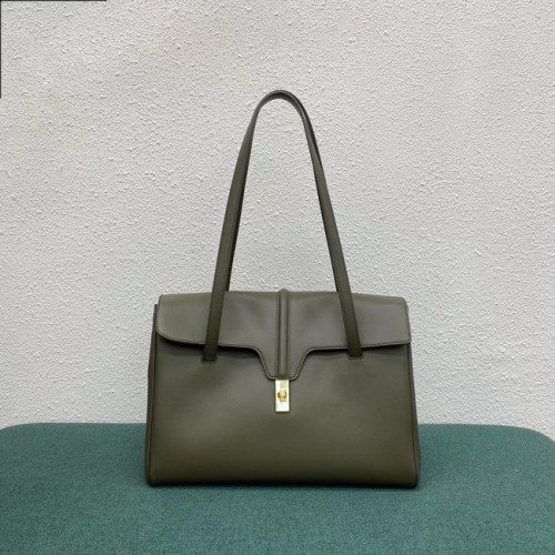BORSA Celine SOFT 16 GRANDE IN VITELLO GRANATO MORBIDO 194043 verde