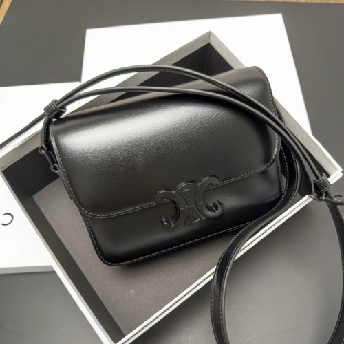 Celine TEEN BORSA CLASSICA VITELLO 188423 NERO