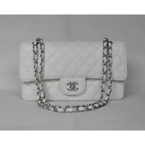 Borsa con patta trapuntata Chanel 2.55 1112 bianca con hardware argento