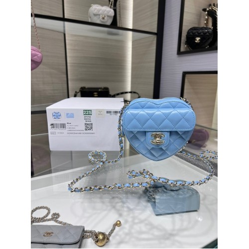 Chanel 2022S Love Heart mini borsa a tracolla in pelle di agnello AO2784 blu