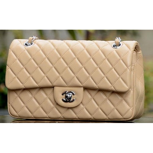 Borsa con patta Chanel serie 2.55 in pelle di montone color albicocca A37586 argento