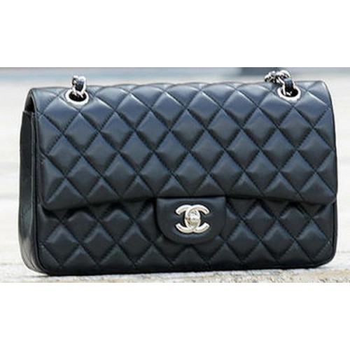 Borsa con patta Chanel serie 2.55 in pelle di montone nera A1112 argento