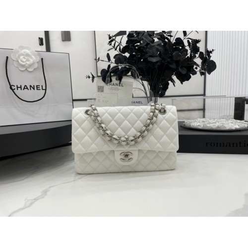 Borsa con patta Chanel serie 2.55 pelle di montone originale A1112 tono argento bianco