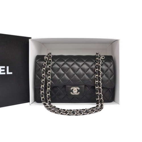 Borsa con patta Chanel A1112 serie 2.55 in pelle nera originale