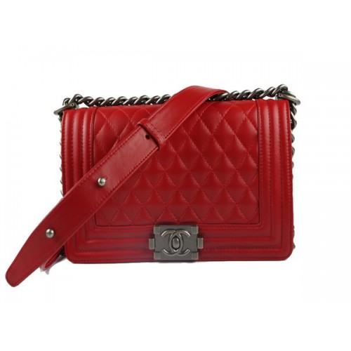 Chanel A67025 Le Boy Borsa a tracolla con patta in pelle di montone rossa