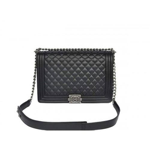 Chanel A67087 Borsa a tracolla con patta Le Boy in pelle di montone nera