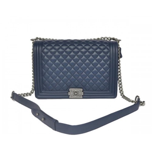 Chanel A67087 Borsa a tracolla con patta Le Boy in pelle di montone blu royal