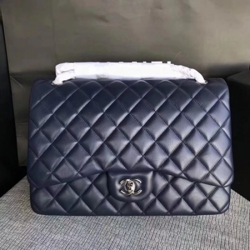 Borsa Chanel Maxi trapuntata classica con patta in pelle di montone blu A58601 argento