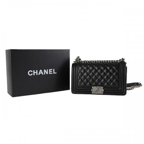 Borsa a tracolla con patta Chanel Boy 2014 in pelle di pecora originale A67086 nera